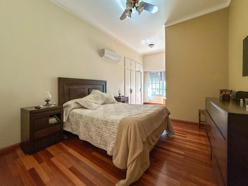 Casa En Venta En Banfield Oeste - Acepta Departamento En Parte De Pago!