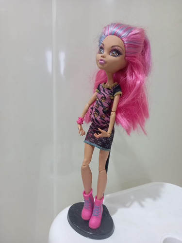 Monster High Boneca Howleen Wolf Creepateria Irmã Clawdeen