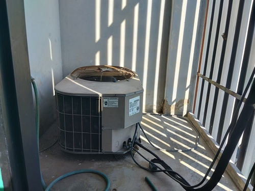 Venta Oficina En C.c. Dinastía Av. Valencia Naguanagua. / Rai/blk2