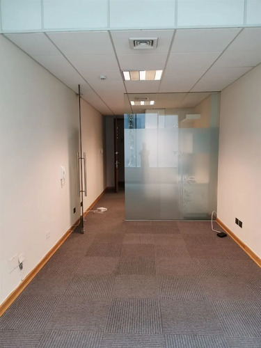 Oficina En Venta En Las Condes Sector De Metro Alcantara
