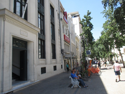 Gran Oficina Interior En Edificio Patrimonial