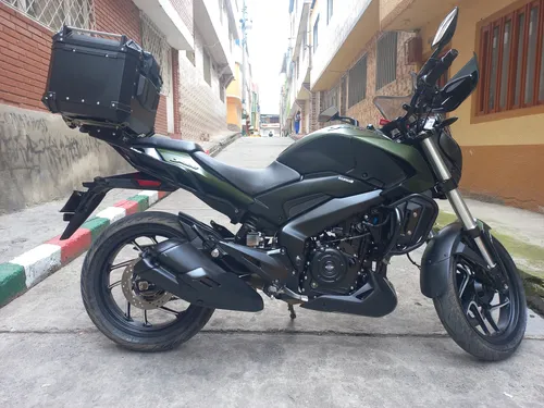 Dominar 400