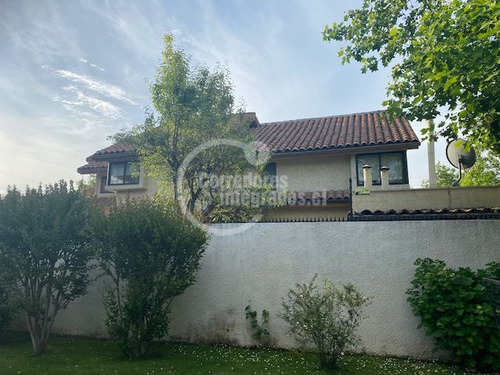 Casa En Venta De 6 Dorm. En Las Condes