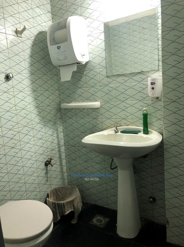 Imagen 7 de 8 de Alquiler Excelente Local De 150m2 Sobre 18 De Julio Cw190298