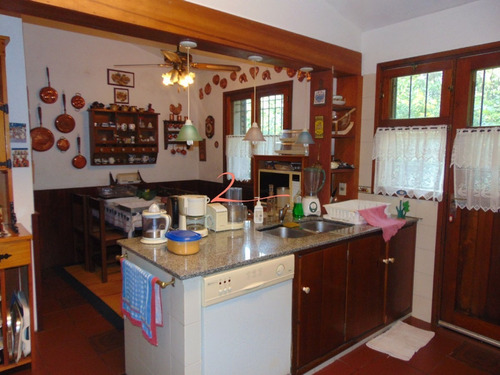 Casa En Pinares, 3 Dormitorios *- Ref: 3870