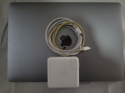 Apple Macbook Pro 13 2017 Core I5-7th / Ram 8gb / Ssd 256gb Gris (Usado)