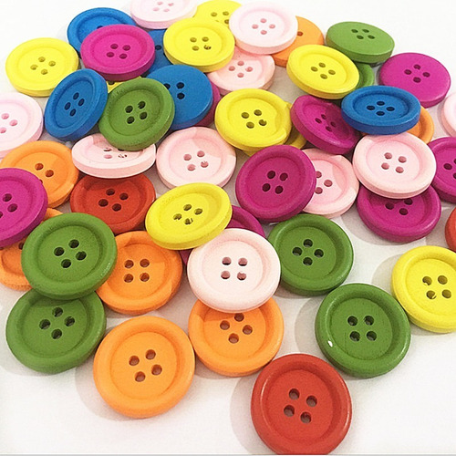 Imagen 4 de 4 de Pack 25 Botones De Madera 15mm - Colores Surtidos