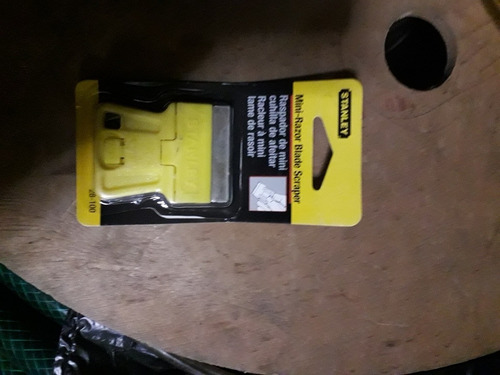 Mini Raspador Stanley Escariador Exacto Limpia Vidrios