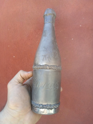 T-antiguo Porta Cigarros Forma Botella Champagne En Metal