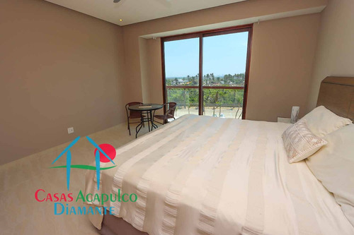 Cad La Isla Emerald J5. De Playa. Terraza Frontal Con Vista A Los Jardines Y Albercas