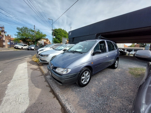 Imagen 3 de 11 de Renault Scénic 2000 2.0 Rxe