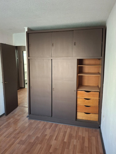 Venden Dueños Depto Duplex En Segundo Piso, Villa Uc, Macul