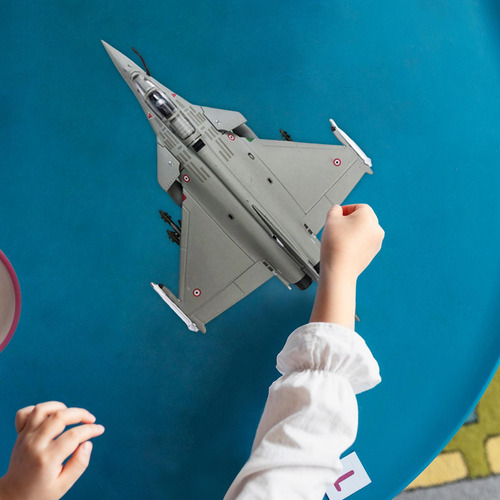 Modelo De Avión A Escala 1:100, Modelo De Avión De Ataque