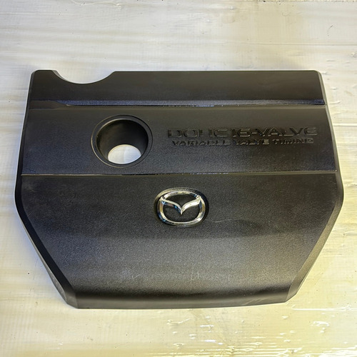 Embellecedor Motor Mazda3