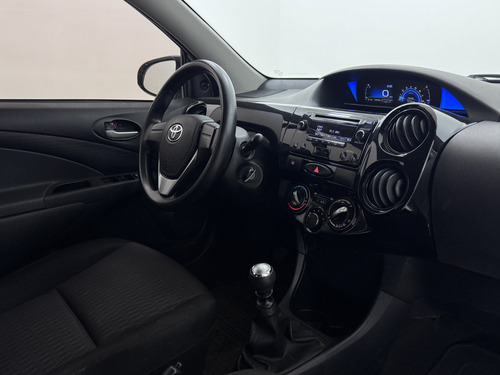 Toyota Etios 1.5 X MT6 5P