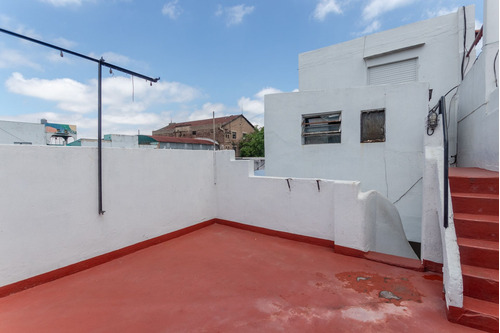 Venta-tipo Casa- Ph 3 Amb. C/ Local En Esquina