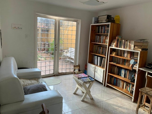 Imagen 15 de 27 de Townhouse En Venta De Dos Niveles Estilo Mediterraneo Cocina Empotrada E Iluminada Monteserino San Diego