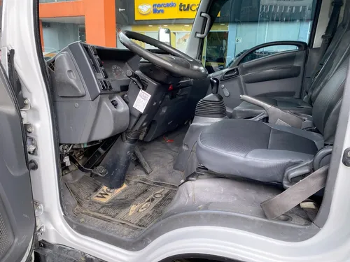 Chevrolet Nnr 3.0 700p Reward