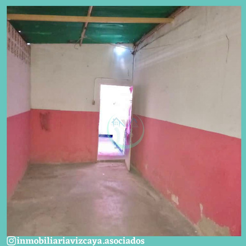Imagen 2 de 9 de En Venta Local En Calle Tocuyito - Ocumare Del Tuy
