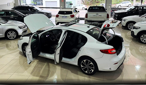 Renault Fluence 2.0 Dynamique Gt-line X-tronic Hi-flex 4p