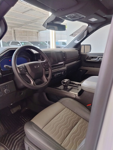 Chevrolet Cheyenne 6.2 Doble Cab Zr2 4X4 At