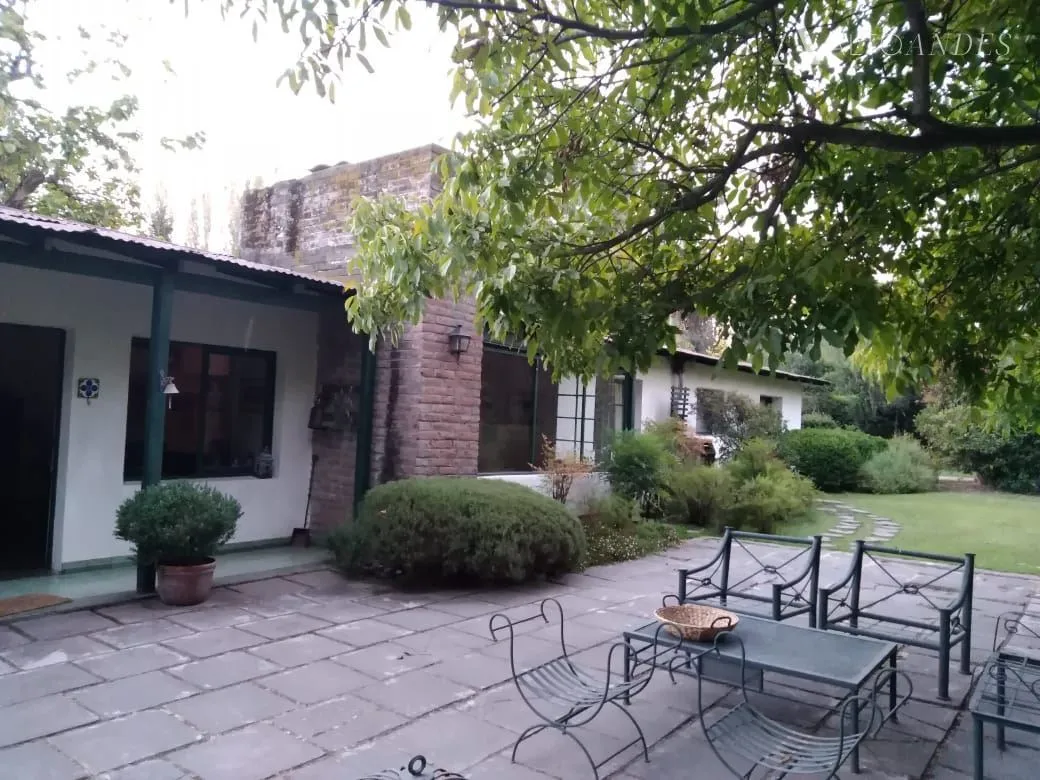 Imagen 1 de 27 de Casa En Venta De 4 Dorm. En Buín