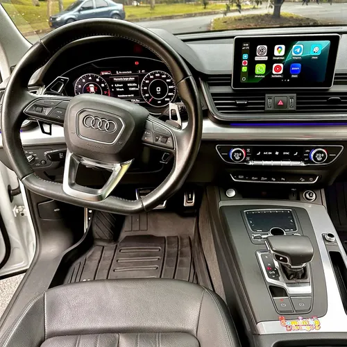 Audi Q5 TFSI QUATTRO BLACK