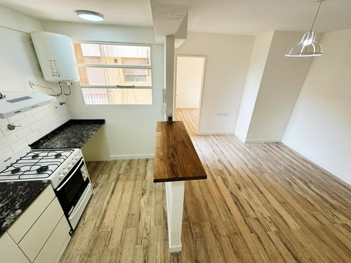 Departamento Totalmente Refaccionado En Venta En San Fernando, Apto Crédito!