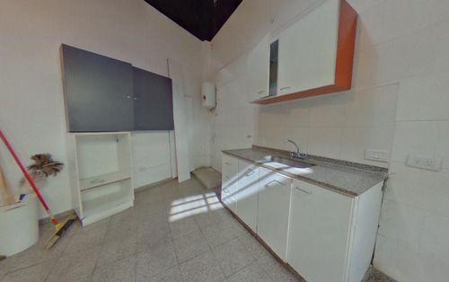 Depósito Oficinas Galpon Edificio Comercial Polo Audiovisual Productoras Tecnología Ideal Pick Up Con Montacargas Todos Medios Locomoción Chacarita 7 Baños Luminoso Alquiler Chacarita