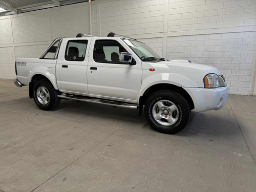 Nissan Frontier Crew Cab Le 5vel 4x2 Mt