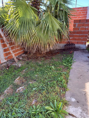 Imagen 3 de 3 de Venta De Casa En Barrio Santa Rosa
