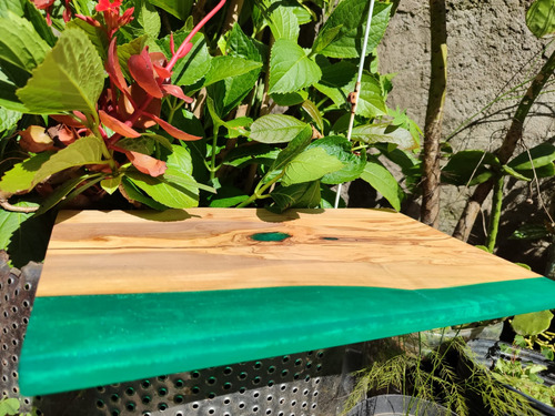 Tabla En Madera Y Resina
