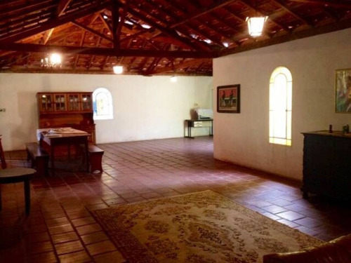 Sitio Em Amparo - V4429