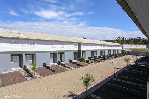 Imagem 22 de 24 de Sobrado Com 2 Dormitórios À Venda, 52 M² Por R$ 450.000,00 - Centenário - Torres/rs - So0192