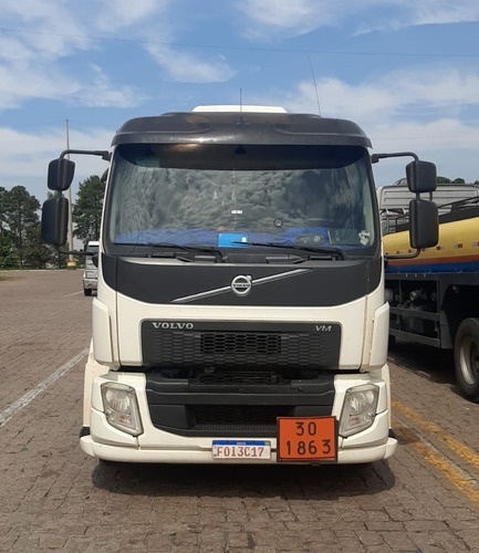 Caminhão Tanque 15m3 - Chassi Volvo Vm270 6x2r Ano 2015