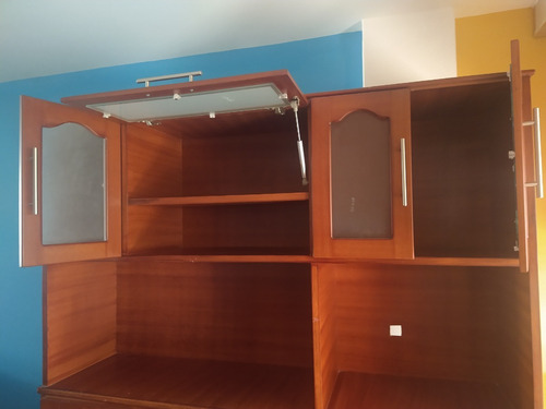 Imagen 1 de 5 de Mueble De Cocina ( Aparador)