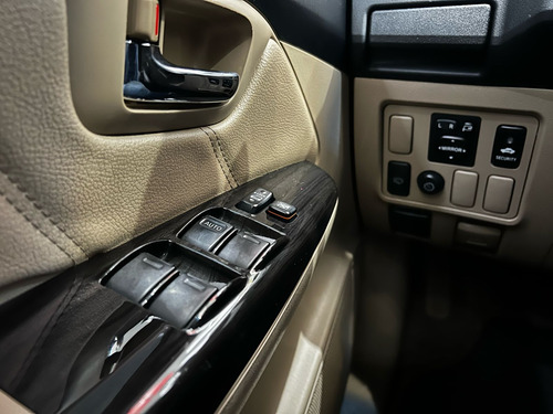 Toyota Hilux SW4 3.0 TDI 4x4 SRV 5L
