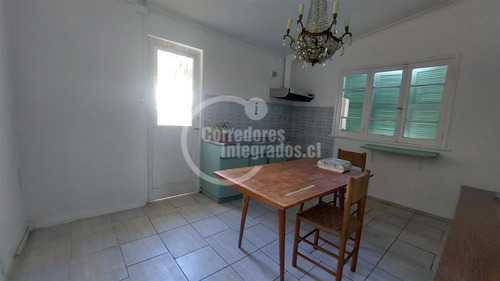 Casa En Arriendo De 4 Dormitorios En Centro De Santo Domingo
