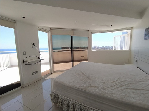 Imagen 8 de 14 de Amplio Penthouse Con Vista Al Mar