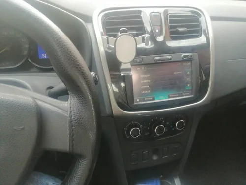 Renault Logan 1.6 Privilege / Intens