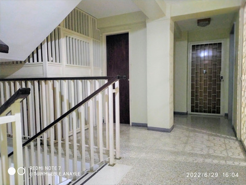 Imagen 3 de 18 de Vendo Apartamento 100m2 4h/2b/1p El Cafetal 5290