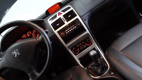 307 Sedan Presence Pack 1.6 16v (flex)