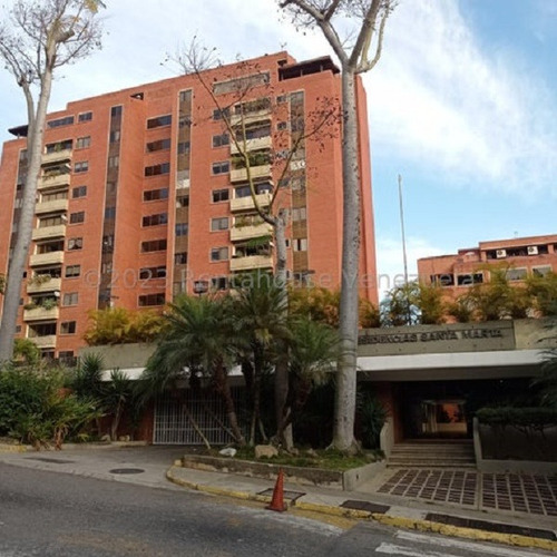 Se Vende Apartamento En Las Esmeraldas Mls #24-10596