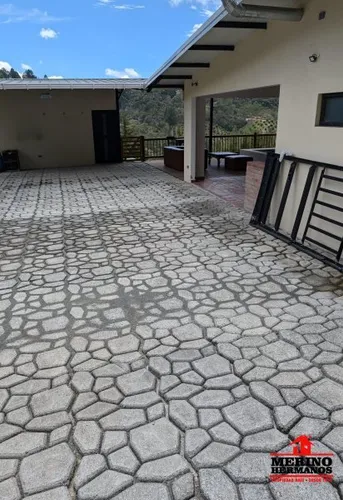 Casa-finca En Arriendo En Guarne - La Honda
