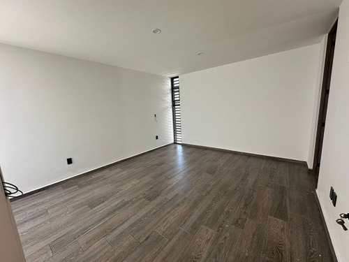 Hermosa Residencia Premium En Venta Entre El Refugio Y Zibatá, 4 Recámaras, Lujo
