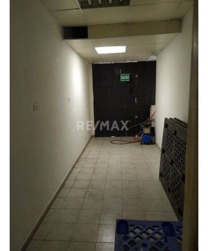 Alquiler Edificio Comercial Los Chaguaramos T300m2 C560m2