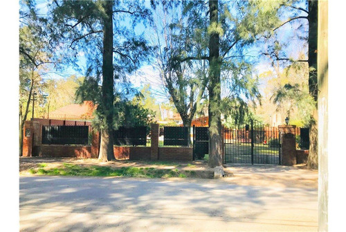Imagen 2 de 30 de Venta/permuta Casa 5 Amb.pisc.parque Tortuguitas