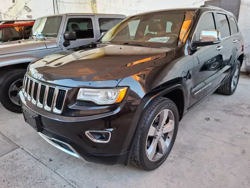 Jeep Grand Cherokee 5.7 Limited Lujo 4x2 Mt
