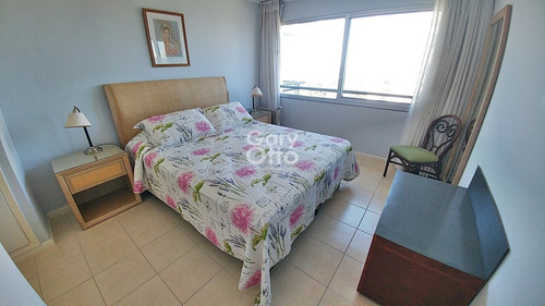 Apartamento Sobre Avenida Roosevelt Con Vista Al Mar- Ref: 23633
