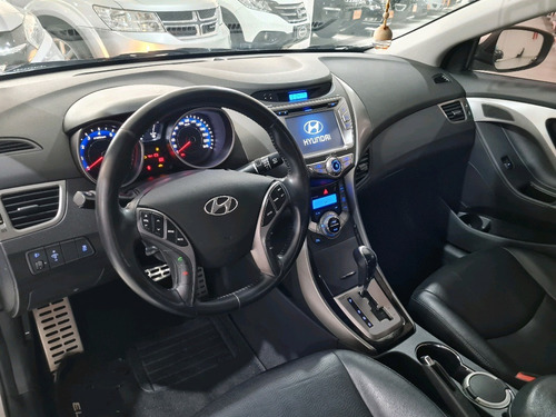 Imagem 5 de 15 de Hyundai Elantra Sedan 1.8 Gls (aut) Flex Automático